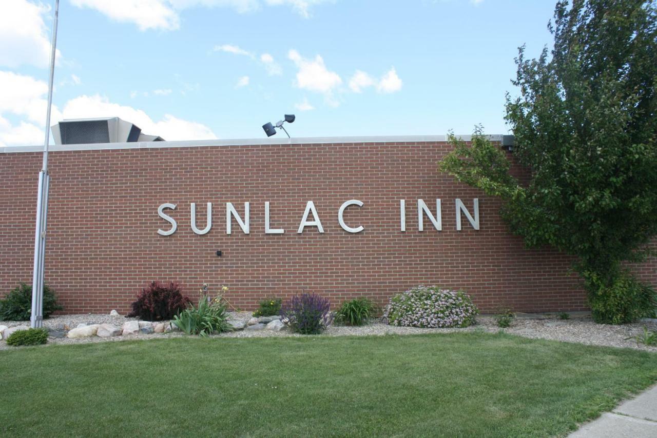 Sunlac Inn Lakota Exterior photo