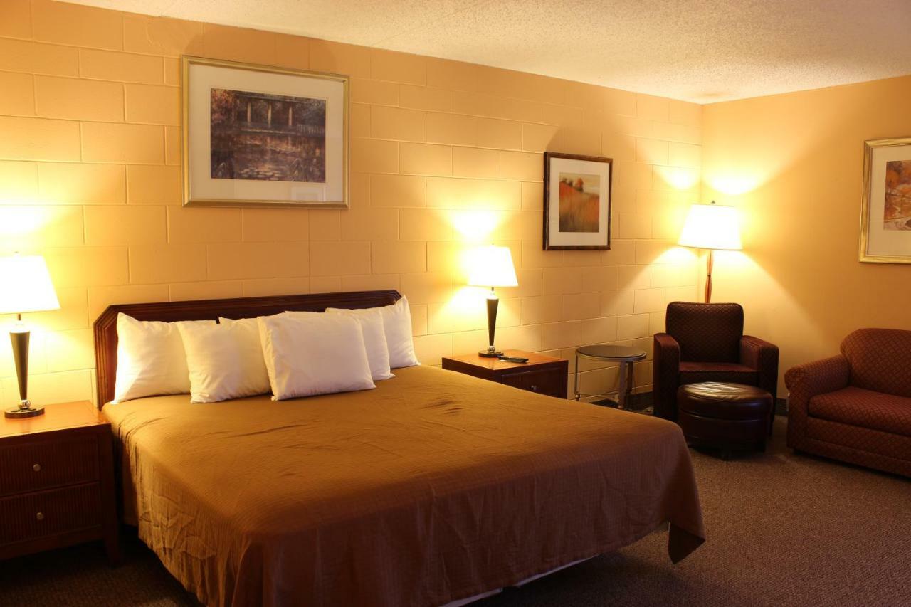 Sunlac Inn Lakota Exterior photo